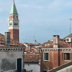 emanuelas-flat.hotelslidodijesolo.com/